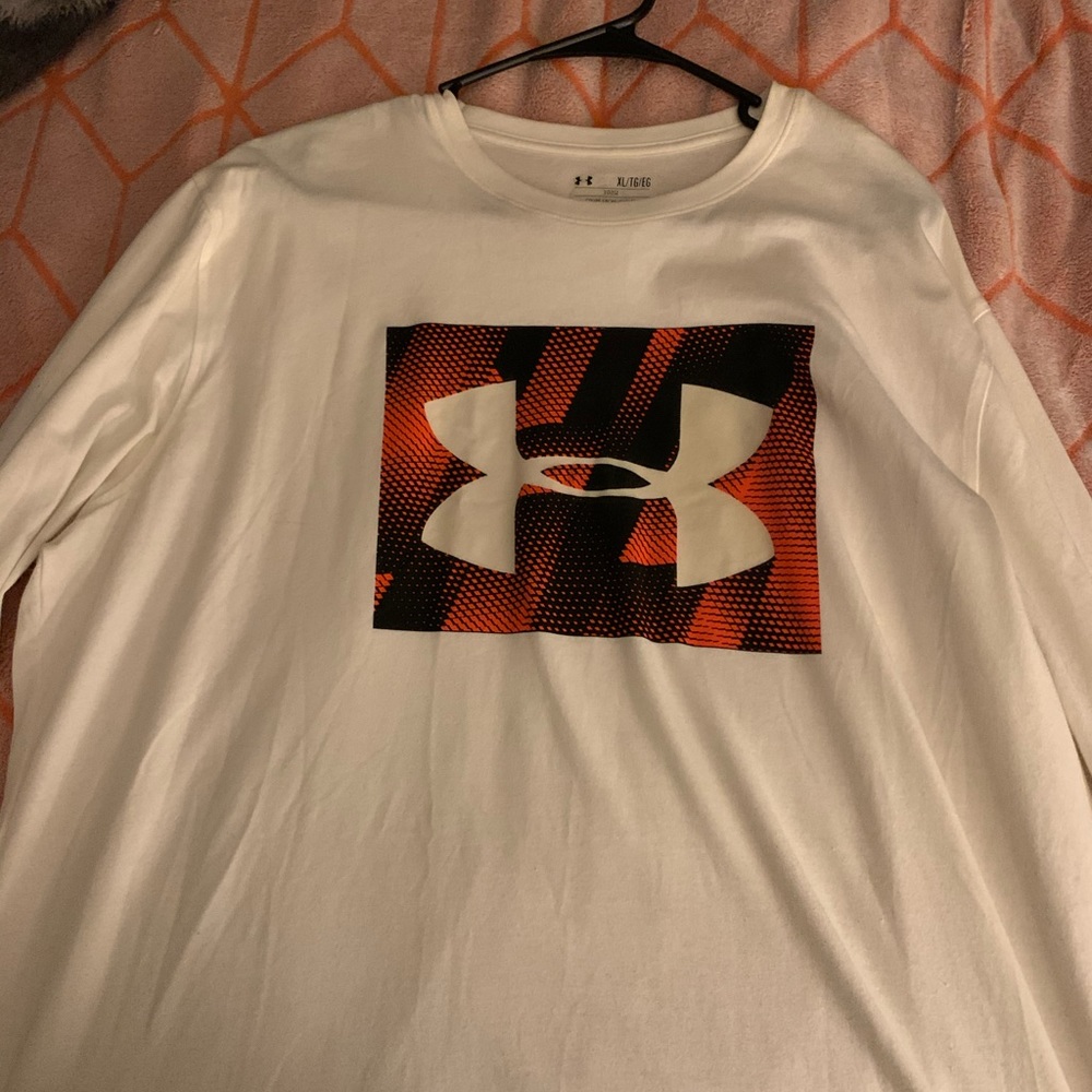 Under armour long sleeve shirt